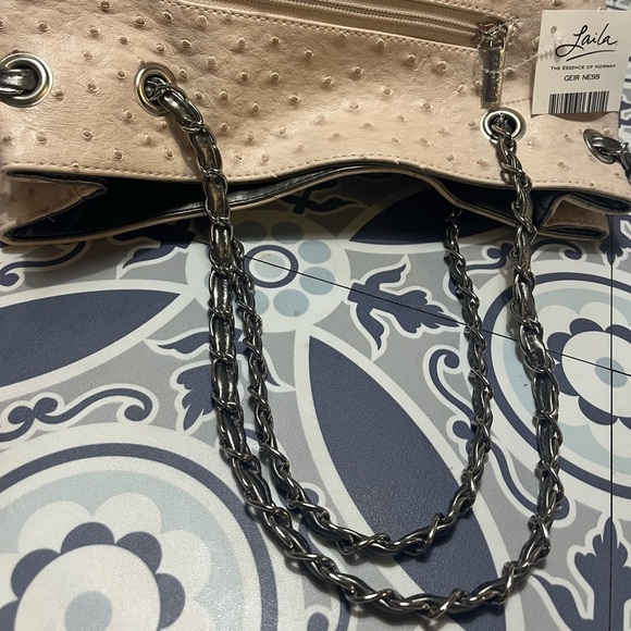 Laila Bags From Disney World Reversible Blush Ostrich/Silver-Gray Metallic Bag - Picture 7 of 9